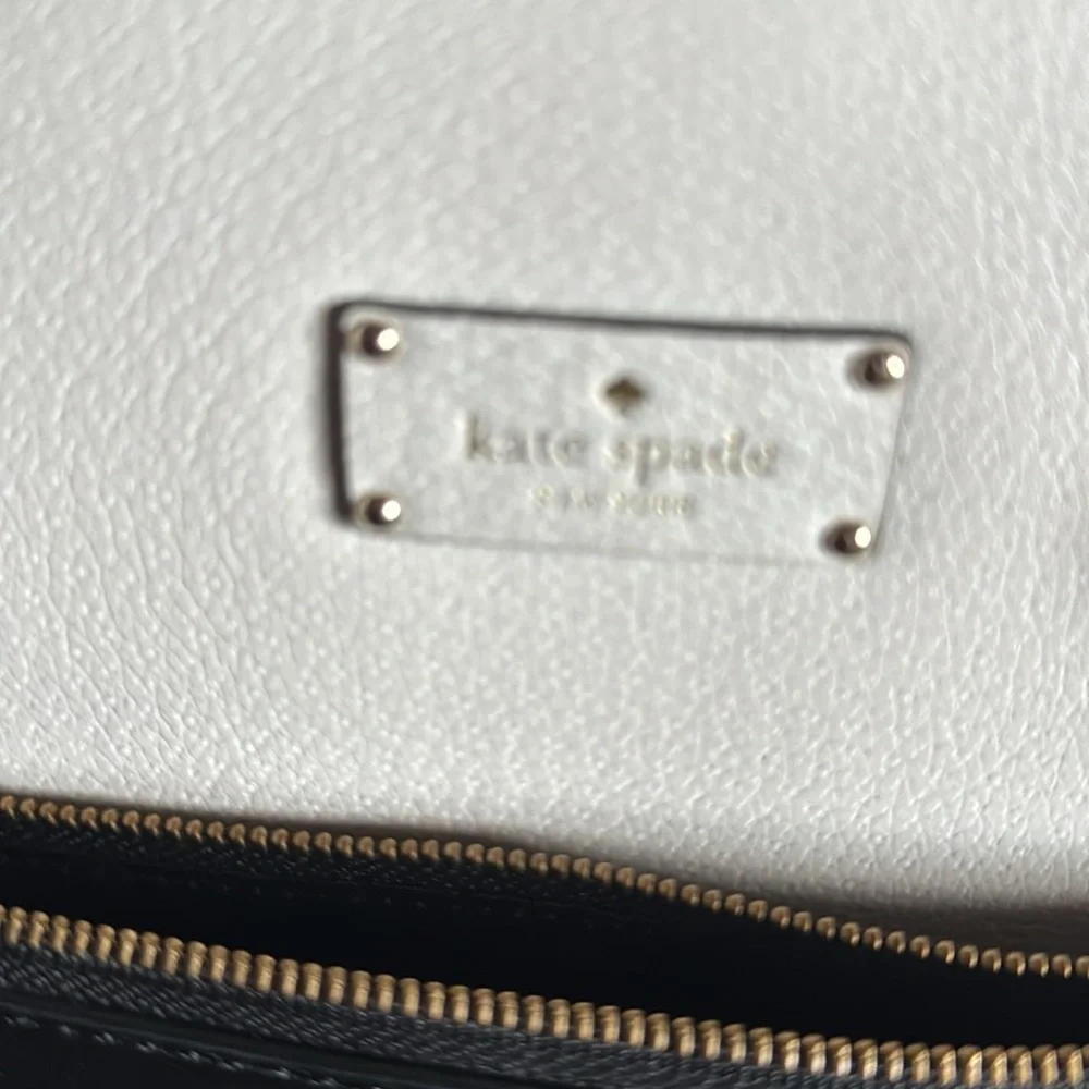 Bag - Picture 2 of 6